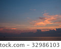 A sunset 32986103