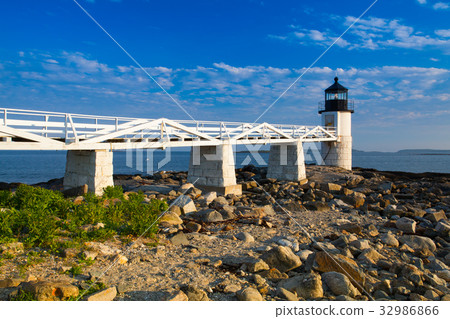 Marshall Point Light at sunset Marshall Point Light at sunset 32986866