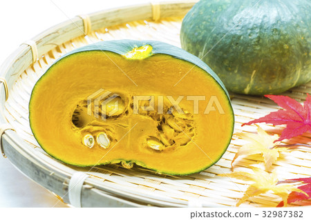 Pumpkin  32987382