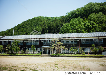 木製學校建築 木製學校建築 32987716