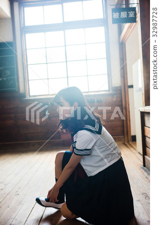 School girls 32987728