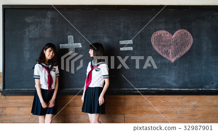Female high school girl friend 32987901