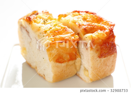 Delicious onion bread Delicious onion bread 32988733