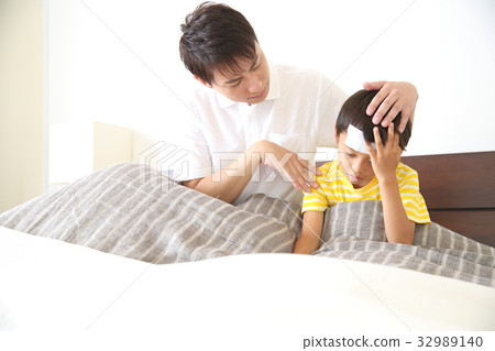 The child who got a fever 32989140