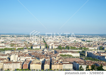 Overlooking the city of Lyon from the hill of Furbieres 32989858