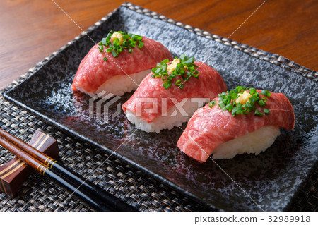 Wagyu handmade sushi Wagyu handmade sushi 32989918