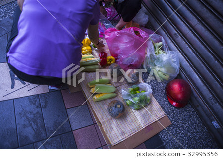 蔬菜攤販，攤販，蔬菜，蔬菜攤販，街頭攤販，蔬菜攤販，蔬菜攤販 32995356