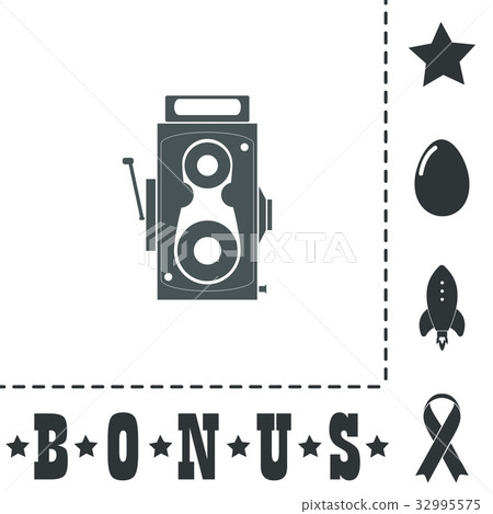 Retro professional cinema film camera 32995575