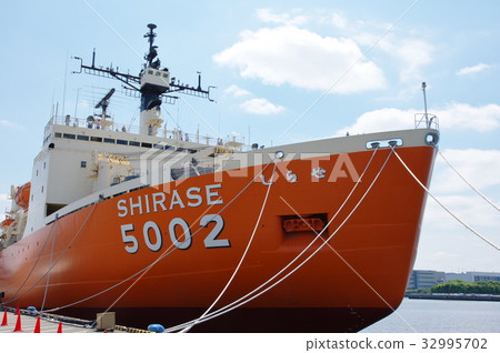 Antarctic Research Ship Shirase (first generation) 32995702