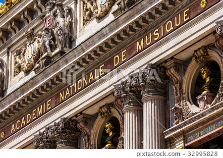 Opera National de Paris - Opera Garnier. Paris 32995828