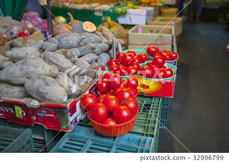 果菜市場，蔬菜，攤販，果物や野菜市場、野菜，Fruit and vegetable market, 32996799