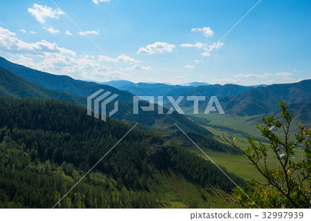 Mountain pass Chike-Taman 32997939