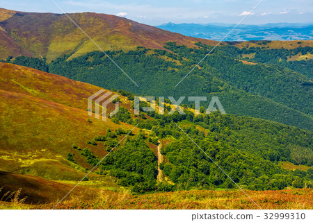 beautiful Carpathian Mountain Range beautiful Carpathian Mountain Range 32999310