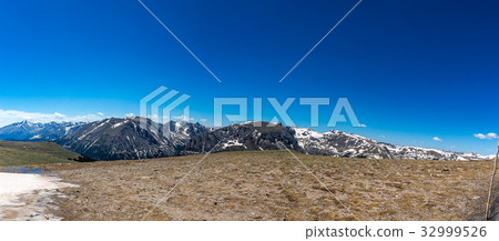 Forest Canyon Overlook in Rocky Mtn. National Park 32999526