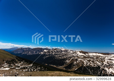 Gore Range Overlook in Rocky Mtn. National Park 32999628