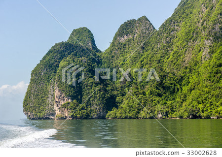 Koh Hong Phang Nga Bay near Phuket, Andaman Sea Koh Hong Phang Nga Bay near Phuket, Andaman Sea 33002628