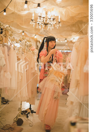 shoping, trying on, clothes shop 33005696