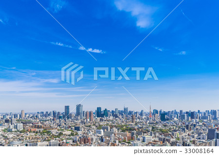 Blue sky and cityscape Tokyo 33008164