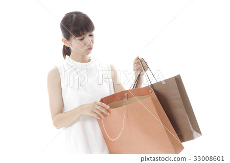 Women who lost what they bought 33008601
