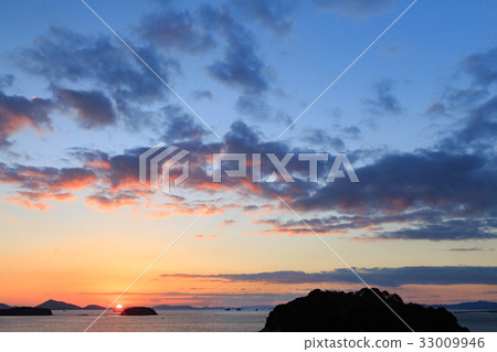 Sunset view of the Seto Inland-Tsusenen Observatory- Sunset view of the Seto Inland-Tsusenen Observatory- 33009946