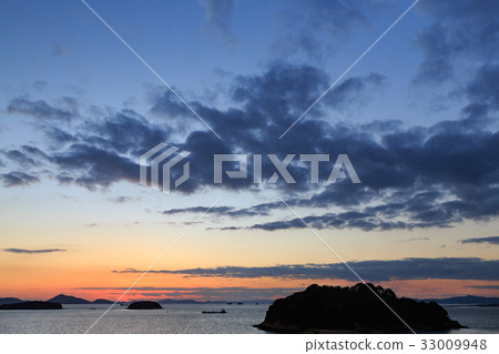 Sunset view of the Seto Inland-Tsusenen Observatory- Sunset view of the Seto Inland-Tsusenen Observatory- 33009948