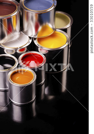 Paint cans 33010559