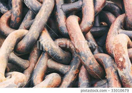 High contrast old chain background 33010679
