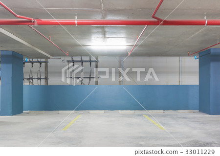 Empty Space in a Parking 33011229