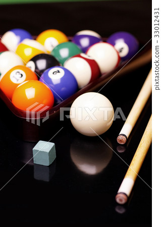 Billiard game! 33012431