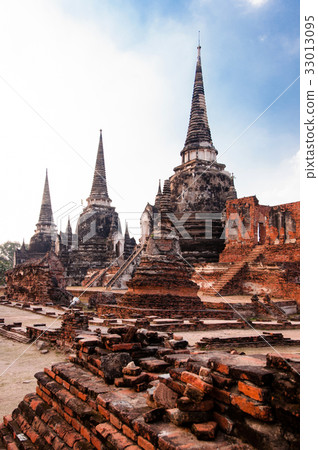 Ayutthaya, Thailand. Wat Phra Si Sanphet Ayutthaya, Thailand. Wat Phra Si Sanphet 33013095