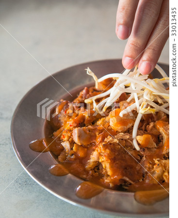 O jian - Oysters omelette 33013435