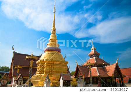 Lampang, Pongsanook Temple, Thailand 33013617