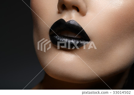 beautiful girl with black lips 33014502