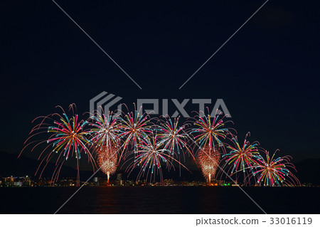 Lake Biwa fireworks display pop color 33016119