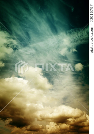 Fog and clouds in the evening sky Fog and clouds in the evening sky 33016797