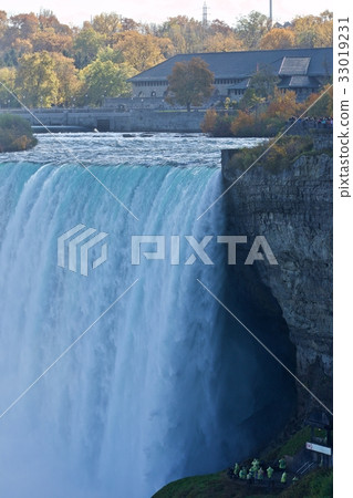 Amazing Niagara waterfall and viewpoints Amazing Niagara waterfall and viewpoints 33019231