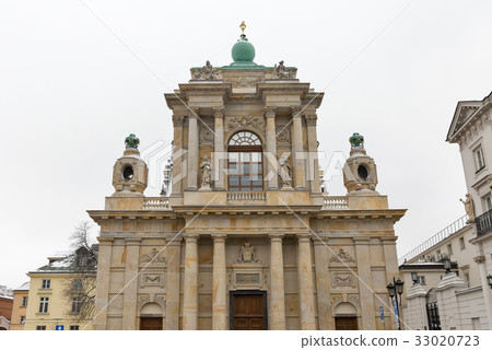 Carmelite church in Warsaw, Poland 33020723