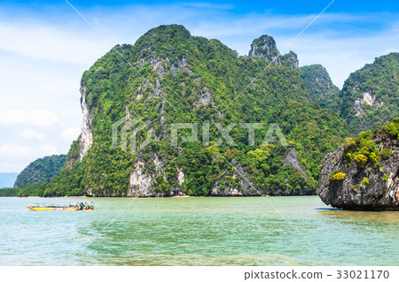 Rocks and sea Landscape on island in Thailand, 33021170