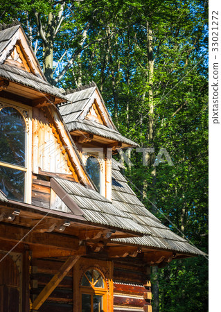 Traditional polish wooden hut from Zakopane, 33021272