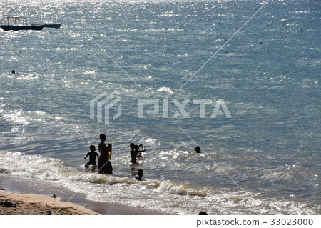 馬拉維度假村馬拉維度假村,馬拉維湖,麥克利蘭角,馬拉維湖,麥克萊克湖 馬拉維度假村馬拉維度假村,馬拉維湖,麥克利蘭角,馬拉維湖,麥克萊克湖 33023000