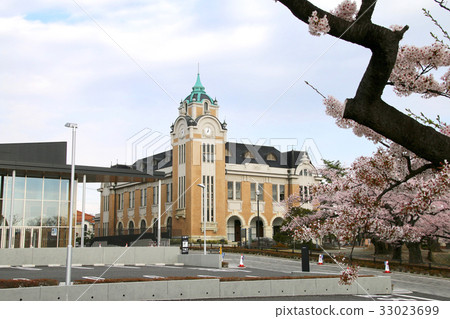 Koriyama City Public Hall (Koriyama City) 33023699