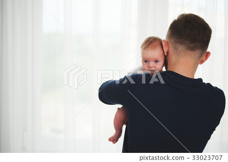 young happy father with cute baby young happy father with cute baby 33023707