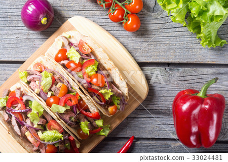 Mexican pork tacos Mexican pork tacos 33024481