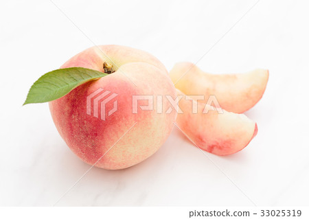 國內桃子樺樹白色背景 33025319