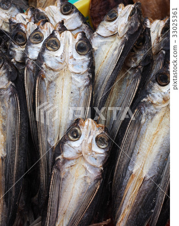 Dried fish Dried fish 33025361