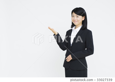 年輕的商界女強人 33027339