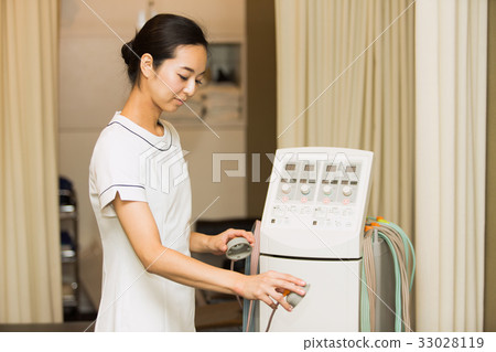 Esthetician (medical low frequency treatment device) Esthetician (medical low frequency treatment device) 33028119