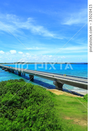 宮古島池島大橋和藍色的大海 33028415