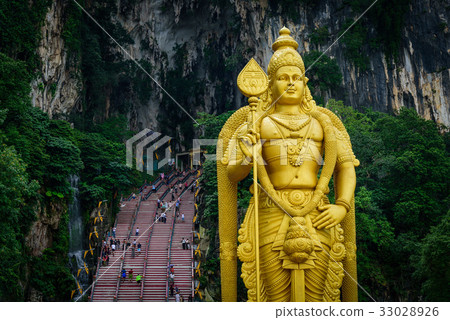 Statue of Lord Muragan and entrance at Batu Caves Statue of Lord Muragan and entrance at Batu Caves 33028926