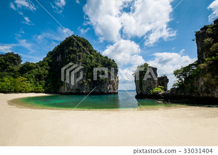 Railay beach in Krabi Thailand Railay beach in Krabi Thailand 33031404